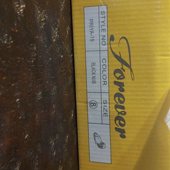 Forever black heels with rhinestones size 8 - Picture 2 of 6